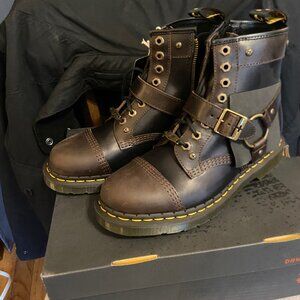 Dr Martens - 1460 Harness MM - Warner Bros Collab - Brand New